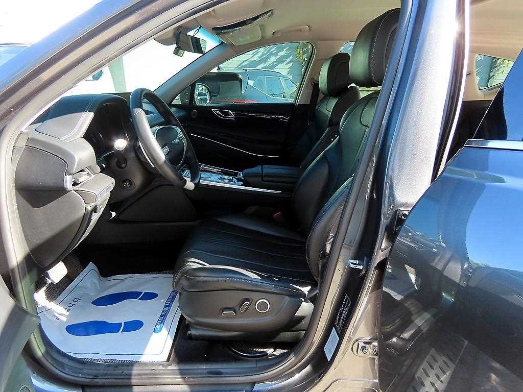 Genesis GV80 - Vista 5