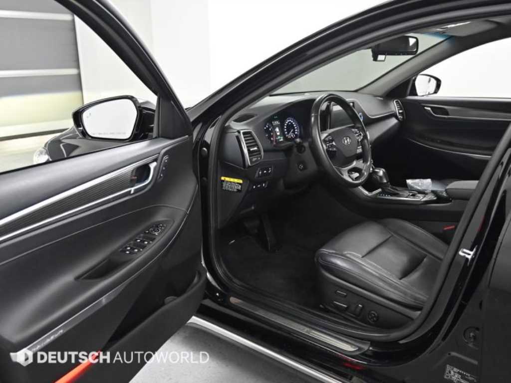 HYUNDAI Grandeur - Vista 11