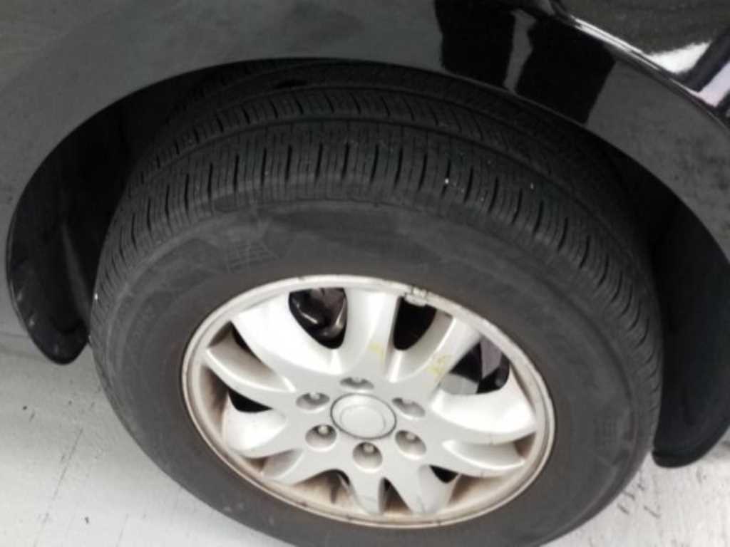 KIA Carnival - Vista 7