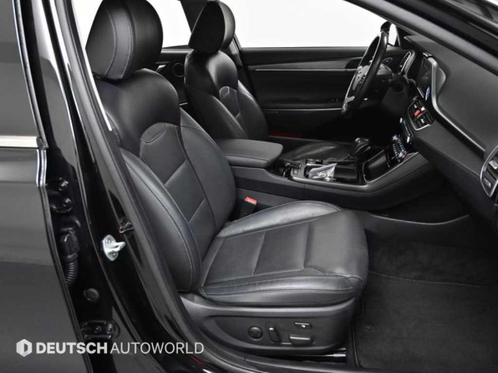 HYUNDAI Grandeur - Vista 10