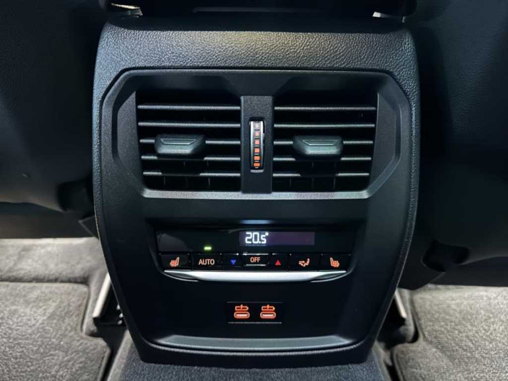 BMW 3 series 2022 Negro - Importación desde Corea - HF Imports Iquique - Foto 16