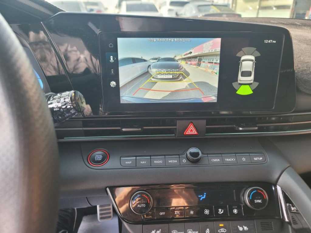 HYUNDAI Avante - Vista 11