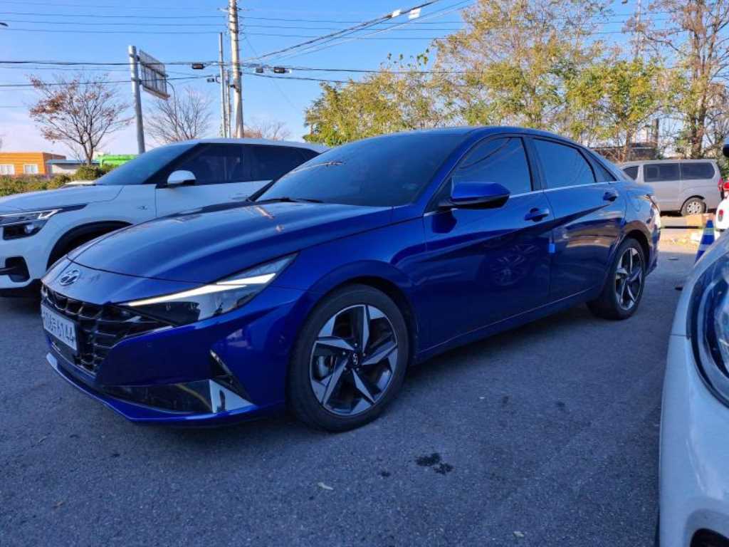 HYUNDAI Avante - Vista 2