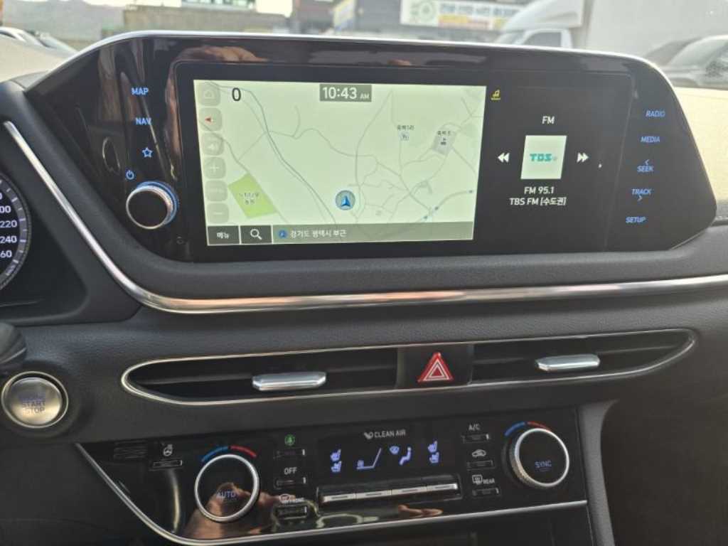 HYUNDAI Sonata - Vista 9