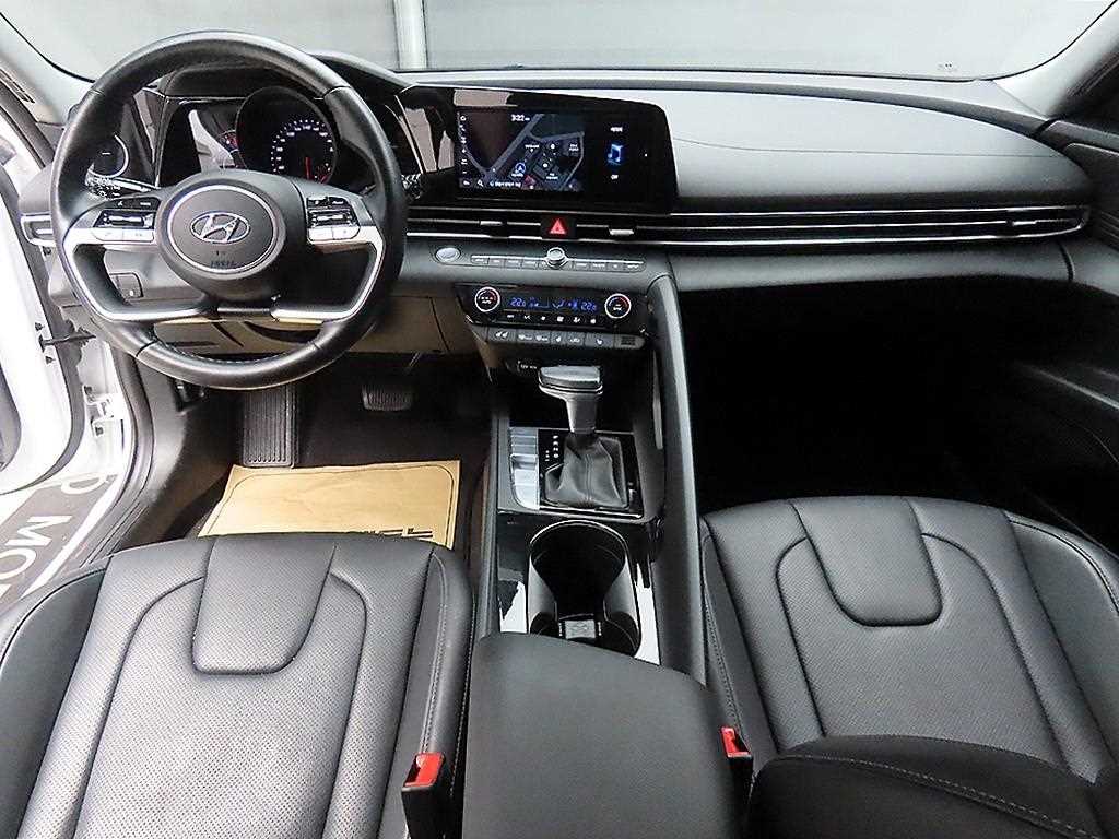 HYUNDAI Avante - Vista 6