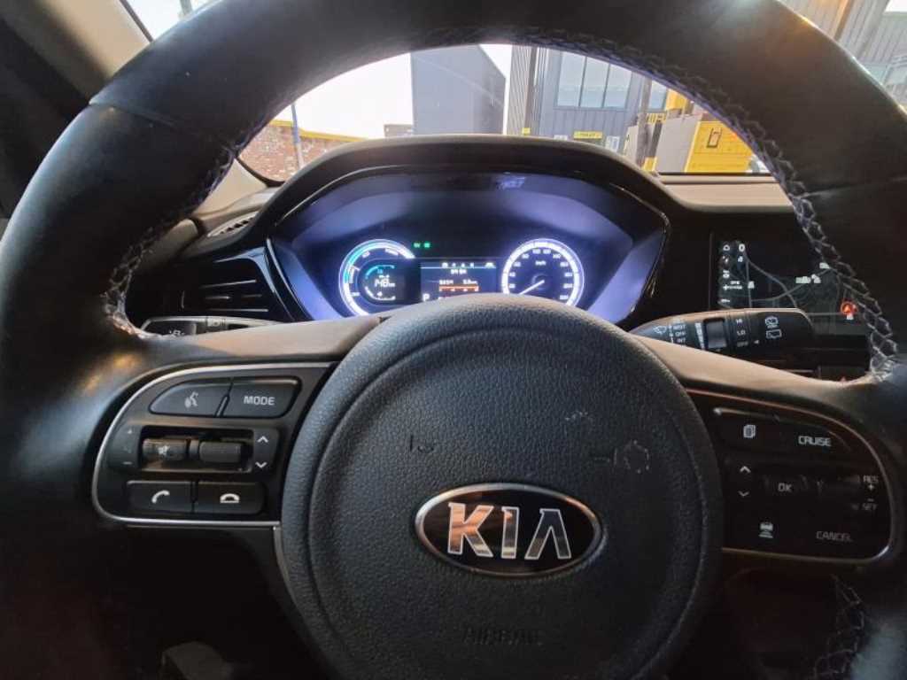 KIA Niro - Vista 9