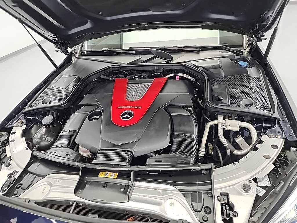 Mercedes Benz C Class - Vista 5