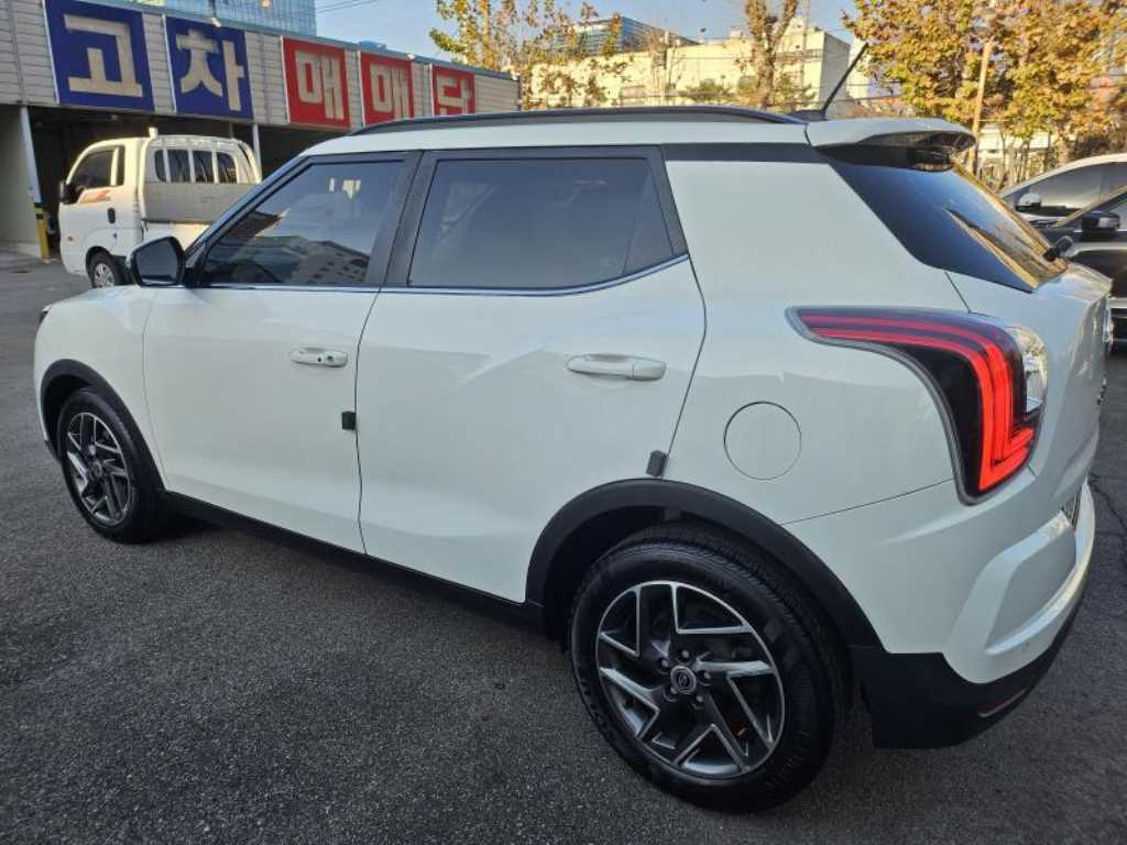 Ssangyong Tivoli - Vista 3
