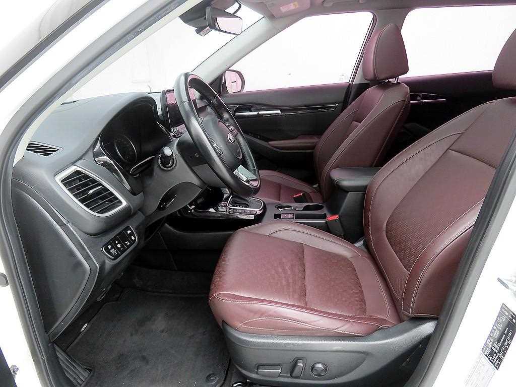 KIA Seltos - Vista 6