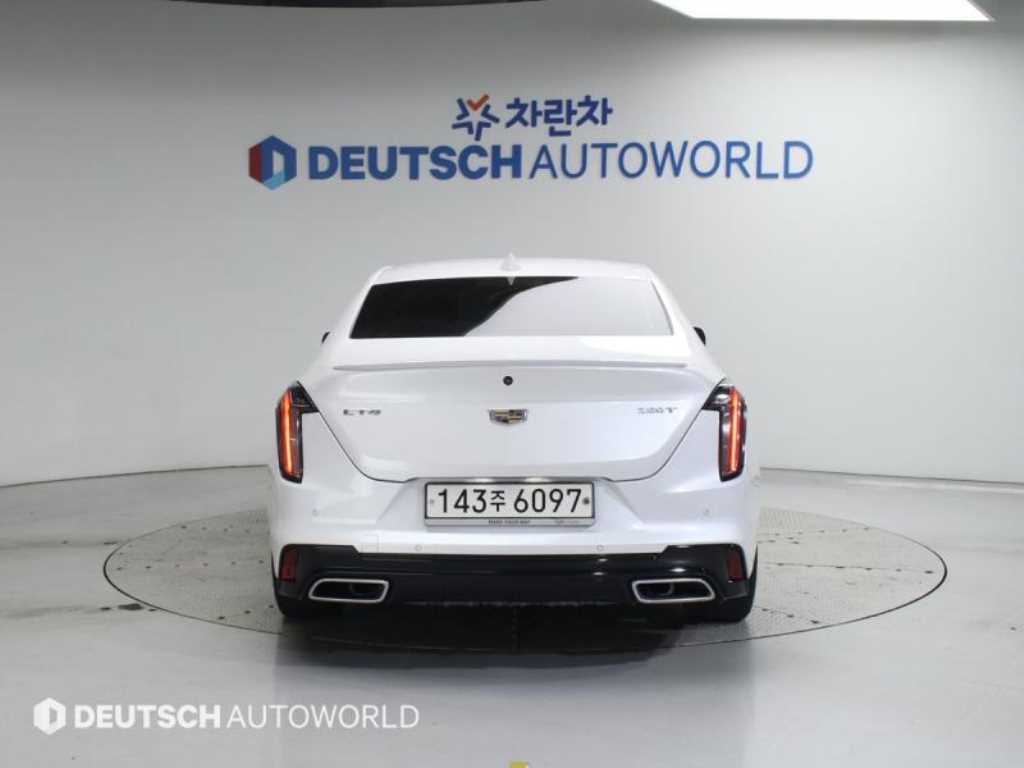 Cadillac CT4 - Vista 4