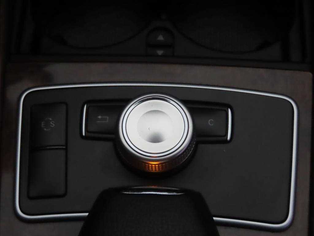 Mercedes Benz E class 2012 Plateado - Importación desde Corea - HF Imports Iquique - Foto 15