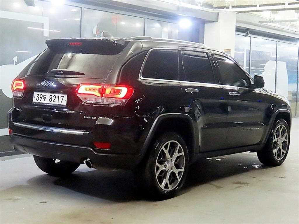 Jeep Cherokee - Vista 4