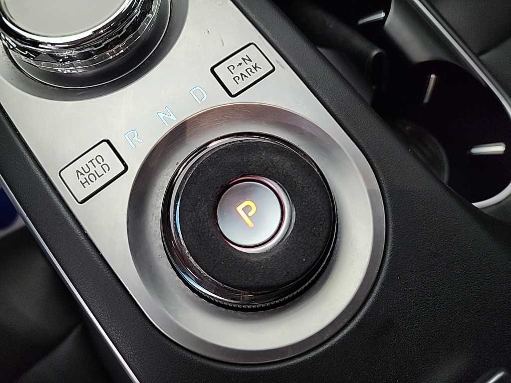 Genesis GV70 - Vista 8