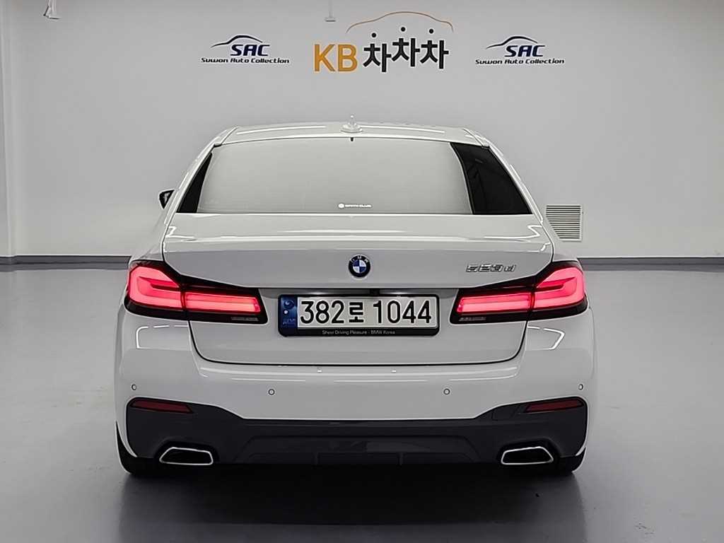 BMW 5 Series - Vista 4