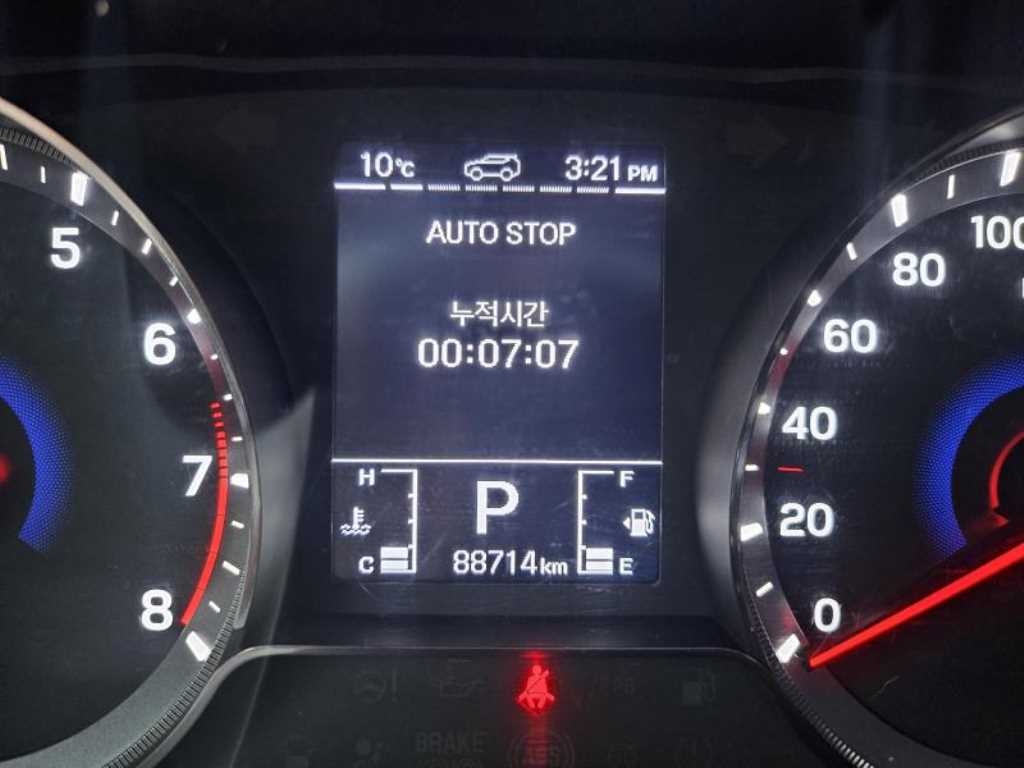 Ssangyong Tivoli - Vista 12