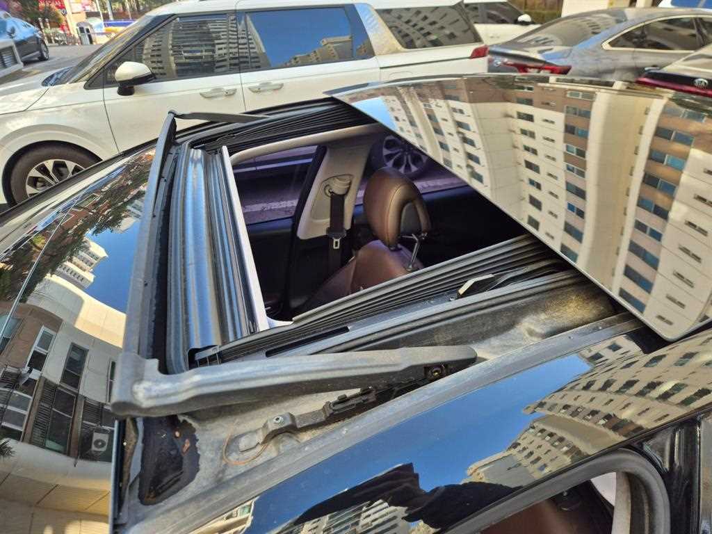 HYUNDAI Grandeur - Vista 12