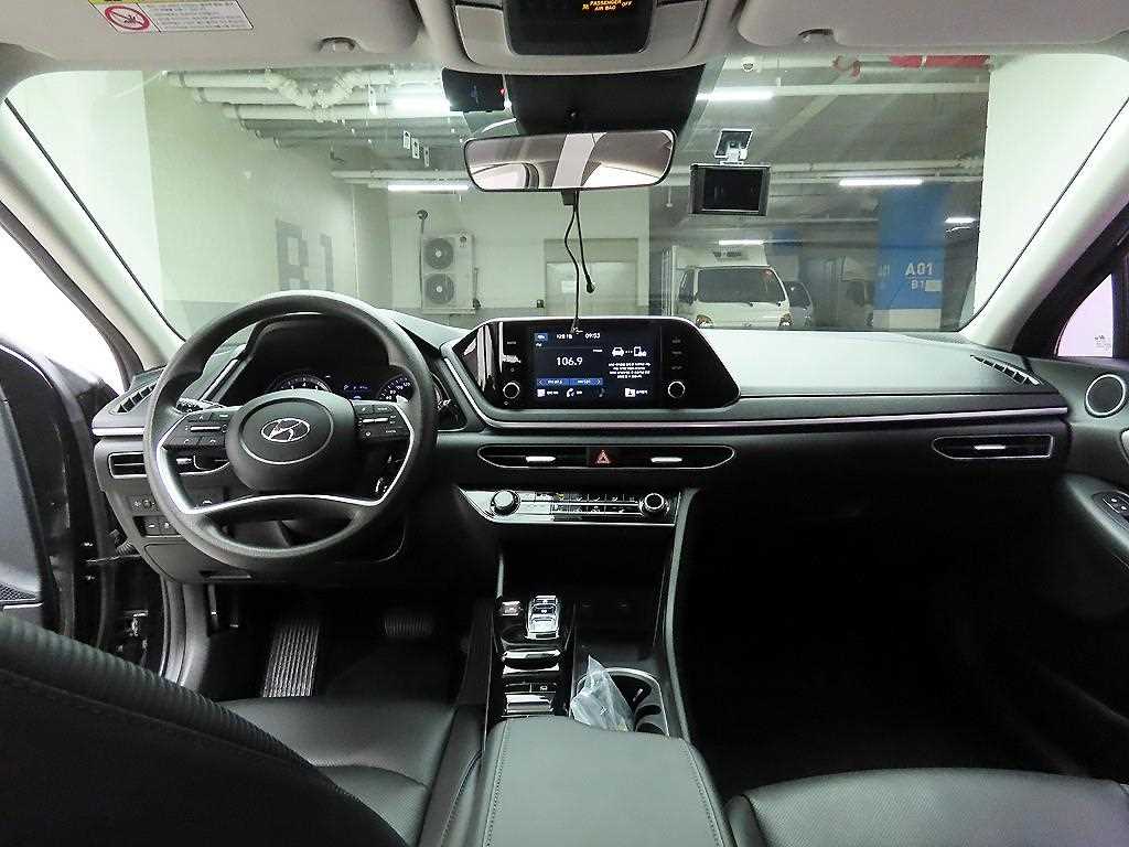 HYUNDAI Sonata - Vista 8