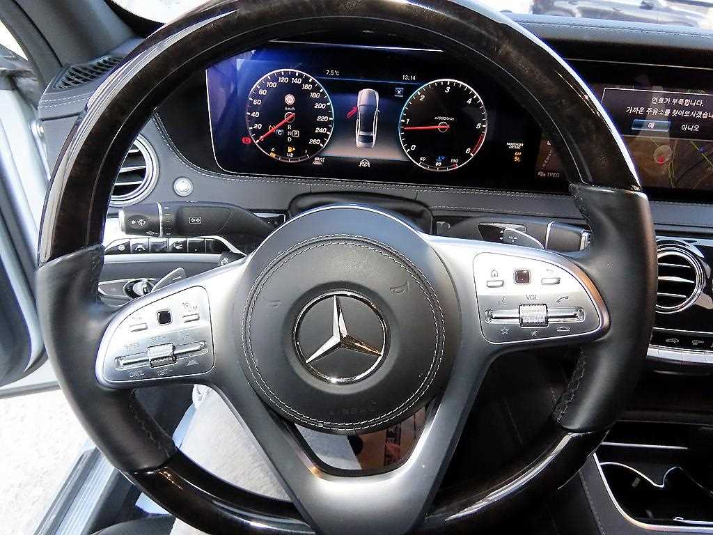 Mercedes Benz S Class - Vista 8