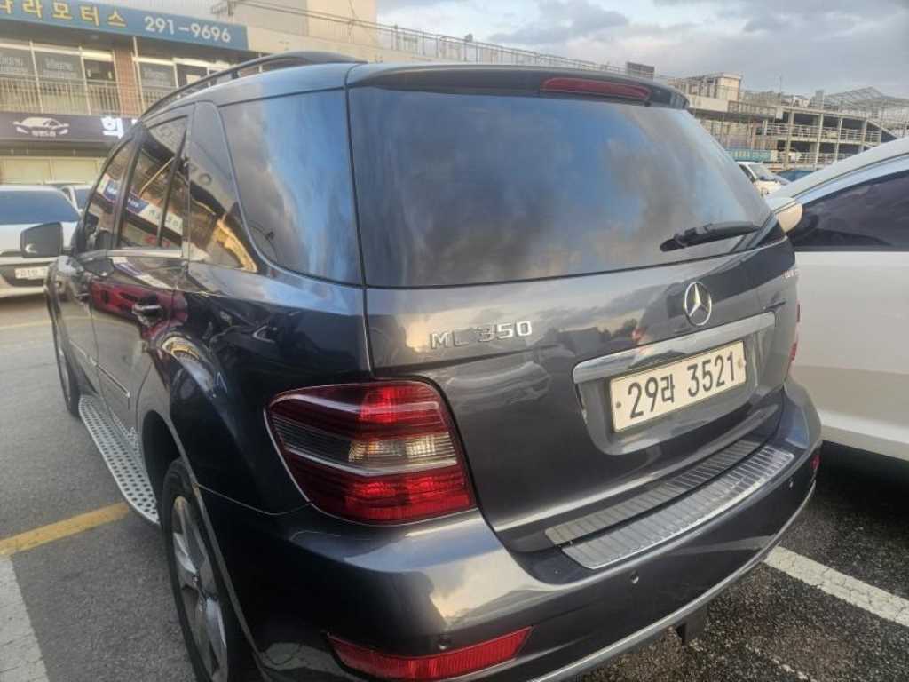 Mercedes Benz M Class - Vista 6