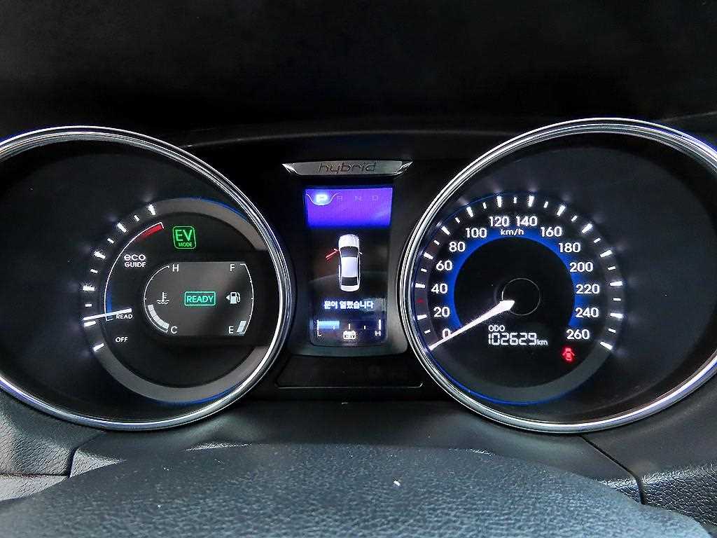 HYUNDAI Sonata - Vista 8