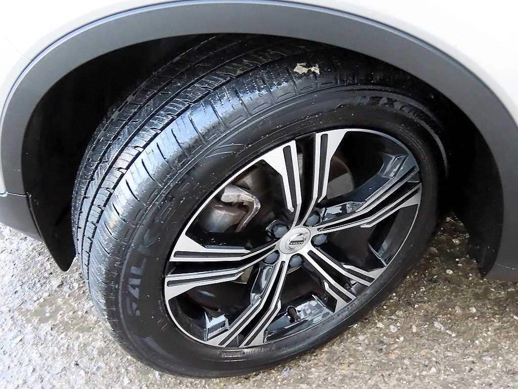 Volvo XC40 2019 Gris - Importación desde Corea - HF Imports Iquique - Foto 20