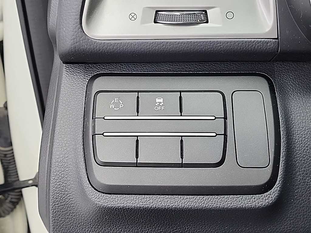 Ssangyong Tivoli 2015 Blanco - Importación desde Corea - HF Imports Iquique - Foto 16