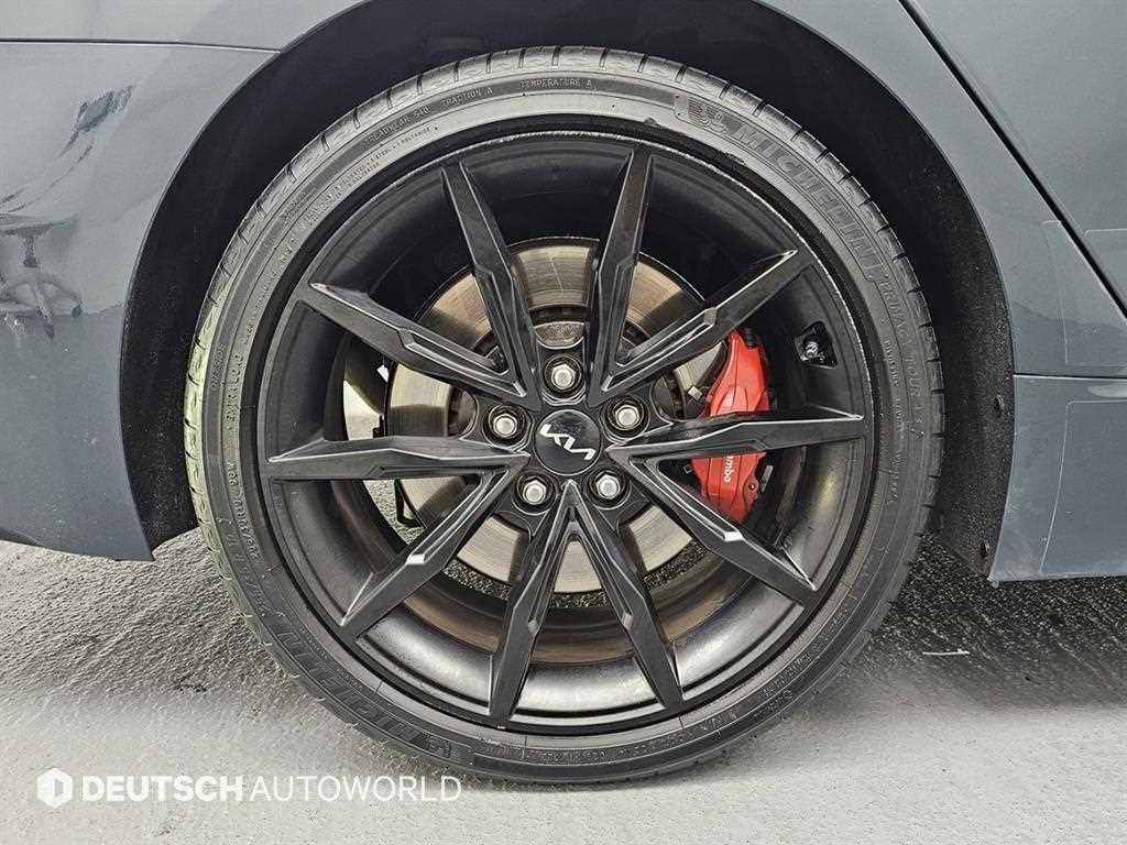 KIA Stinger - Vista 5