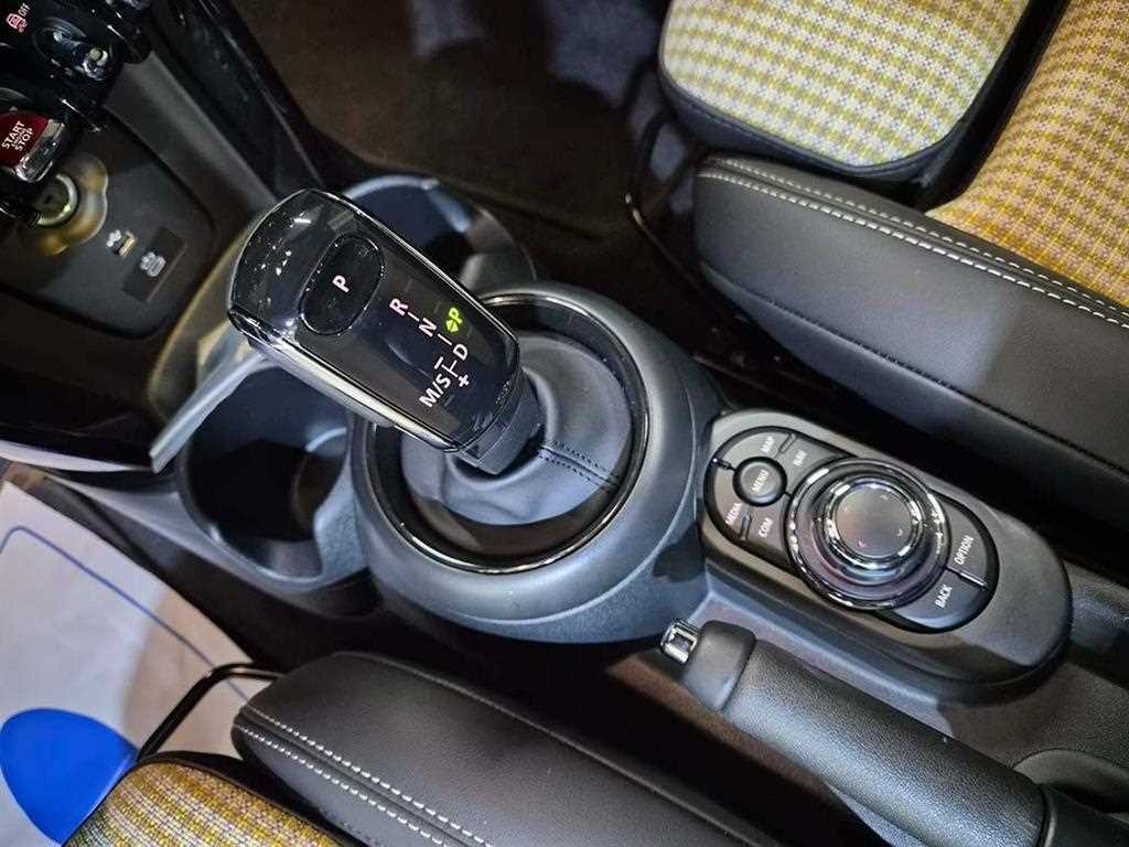 Mini Cooper Convertible - Vista 10