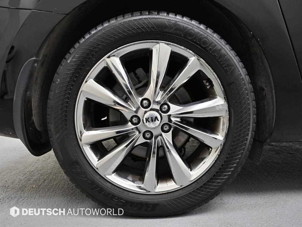 KIA Carnival - Vista 5