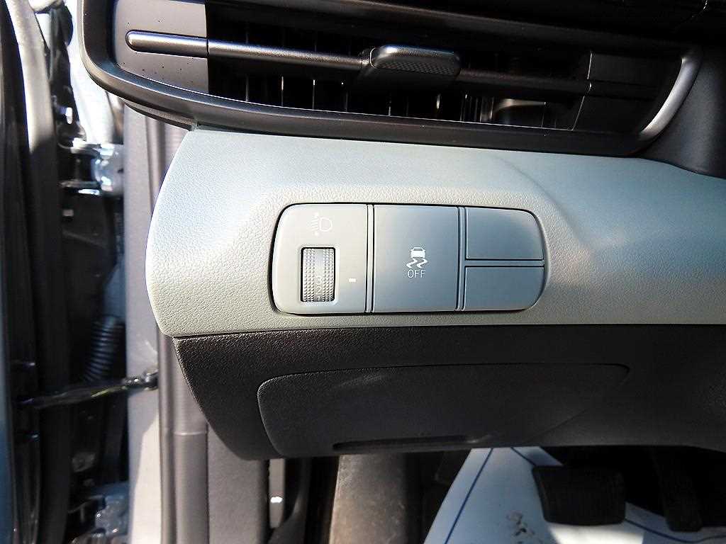 HYUNDAI Avante - Vista 12