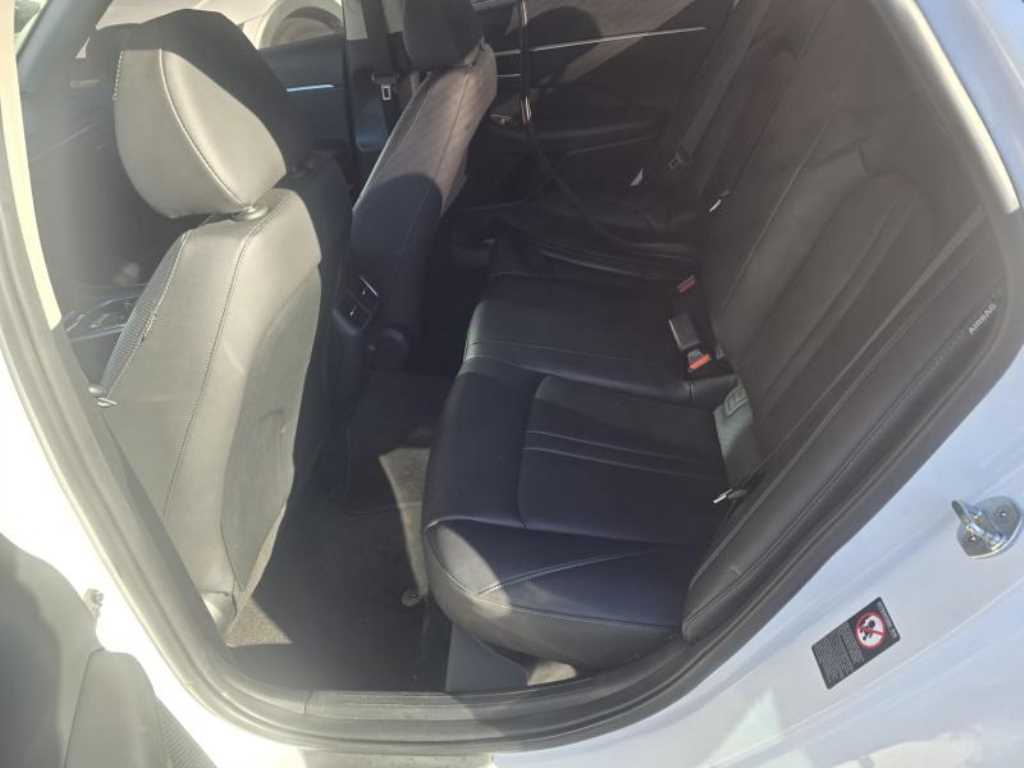 HYUNDAI Sonata - Vista 7