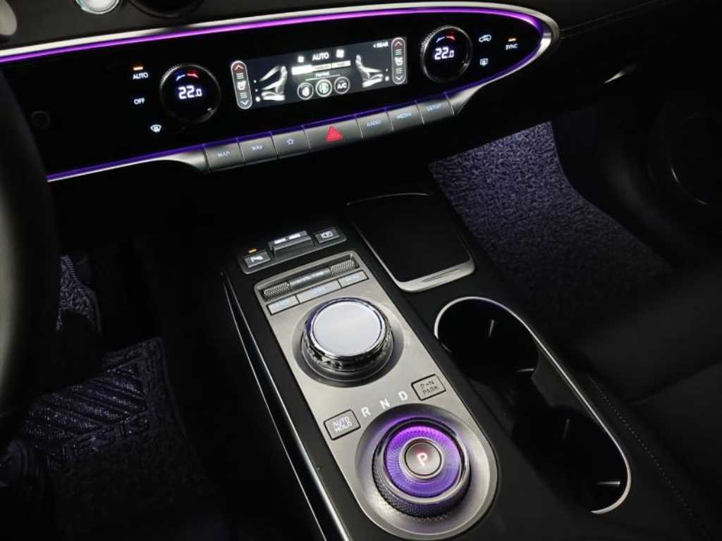 Genesis GV70 2023 Blanco - Importación desde Corea - HF Imports Iquique - Foto 15