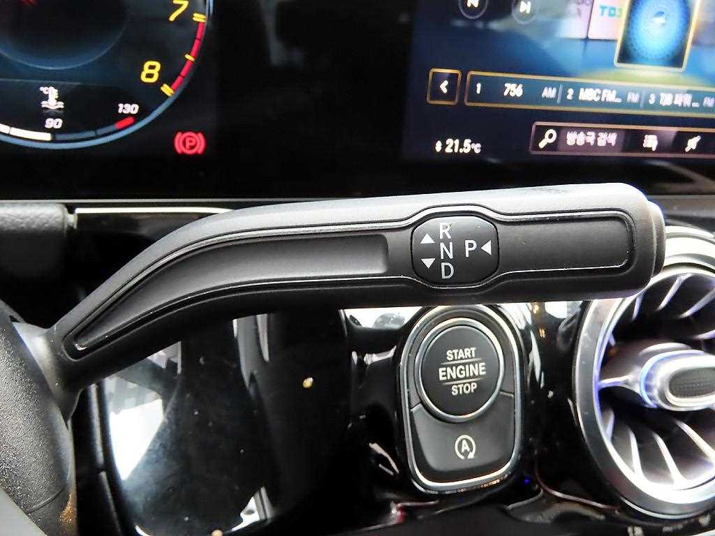 Mercedes Benz GLA Class - Vista 11