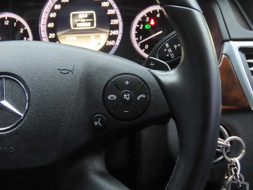 Mercedes Benz E class - Vista 11