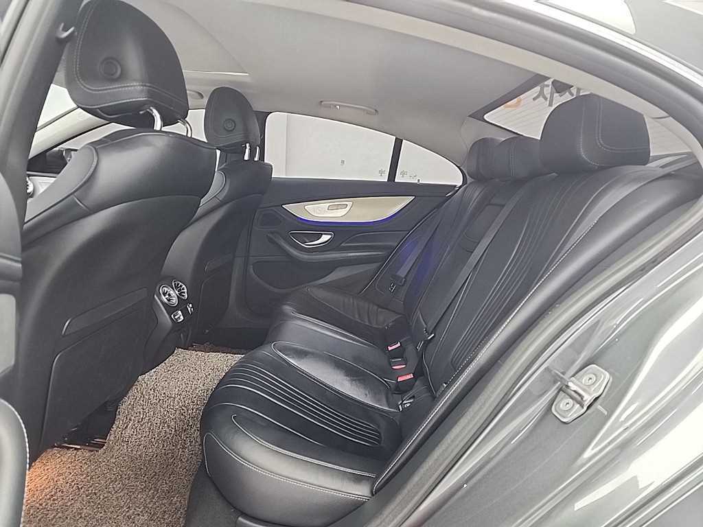 Mercedes Benz CLS Class - Vista 12