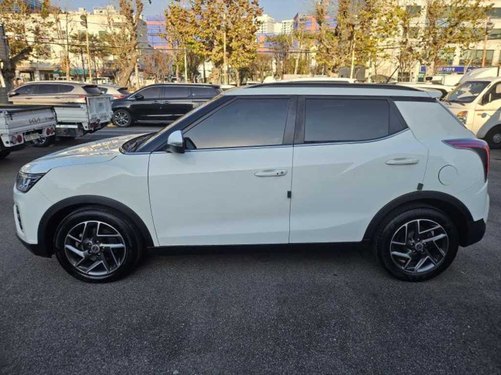 Ssangyong Tivoli - Vista 2