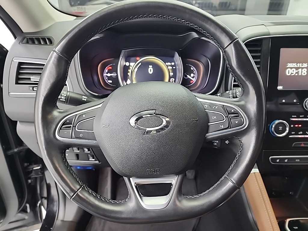 SAMSUNG QM6 - Vista 9