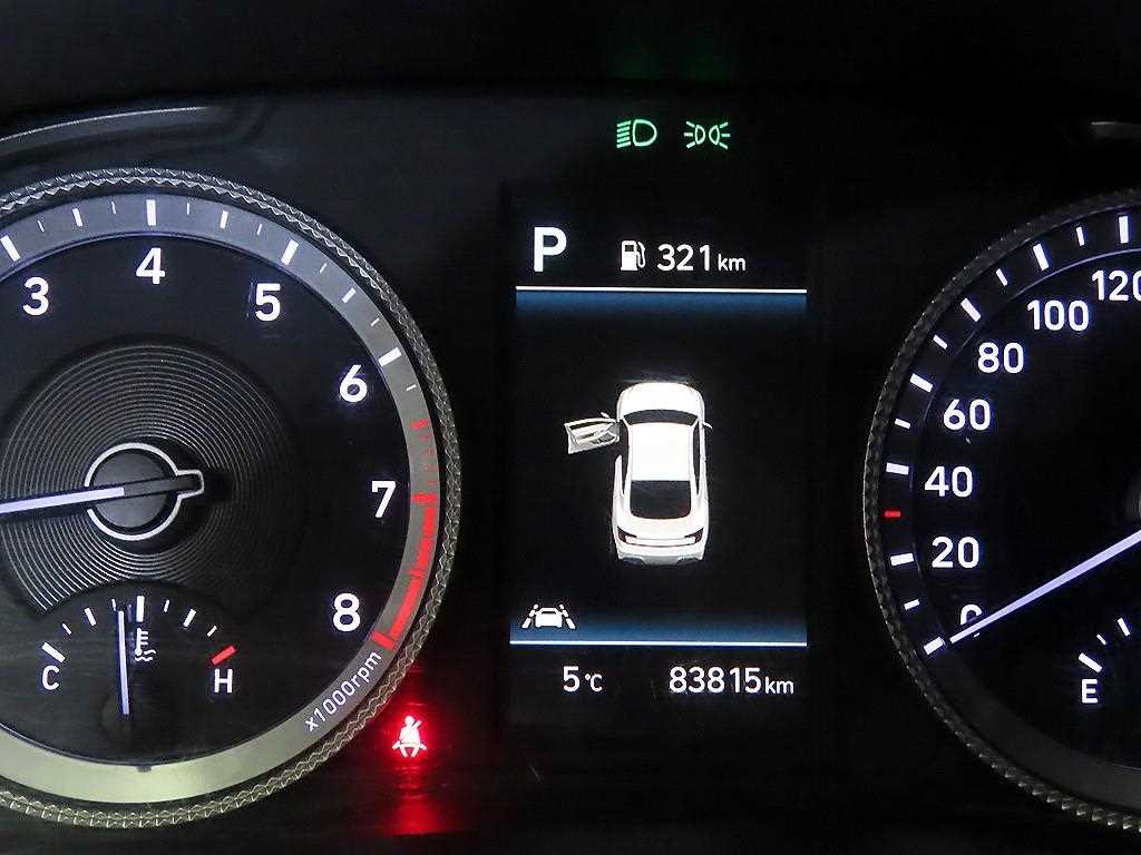 HYUNDAI Sonata - Vista 9