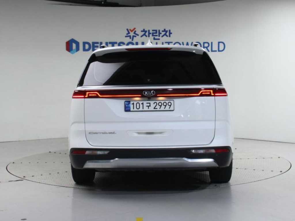 KIA Carnival - Vista 4