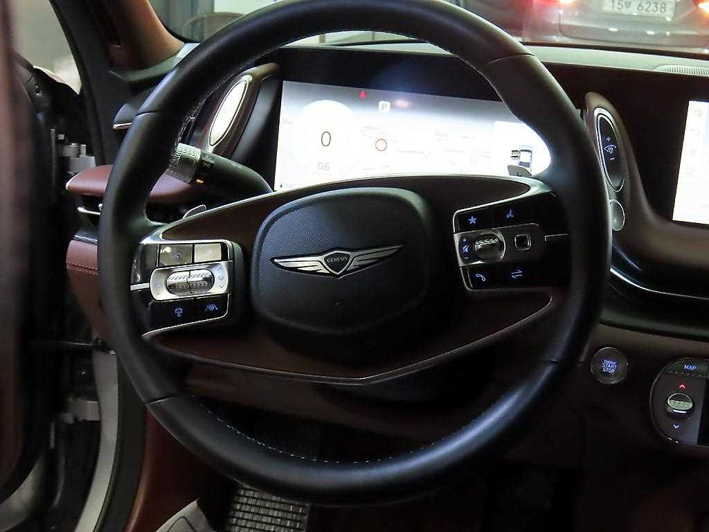 Genesis G90 - Vista 8