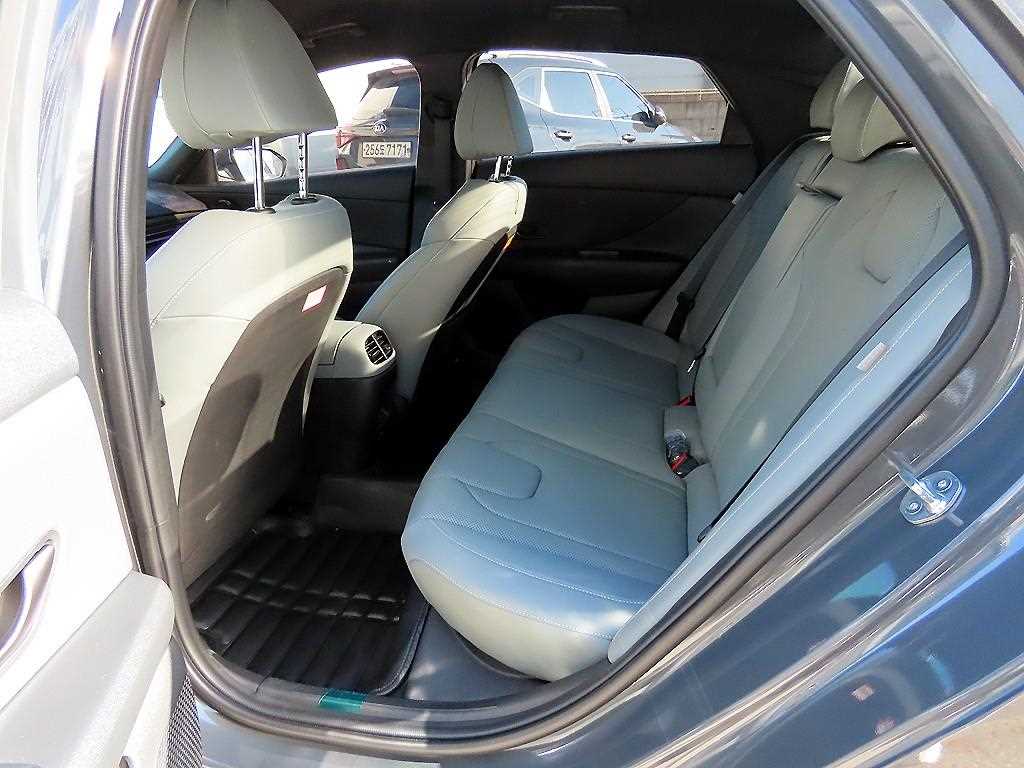 HYUNDAI Avante - Vista 6