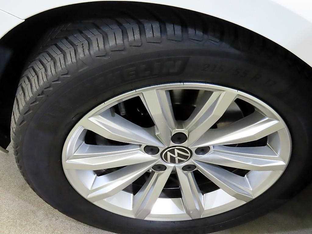 Volkswagen Passat 2021 Blanco - Importación desde Corea - HF Imports Iquique - Foto 20