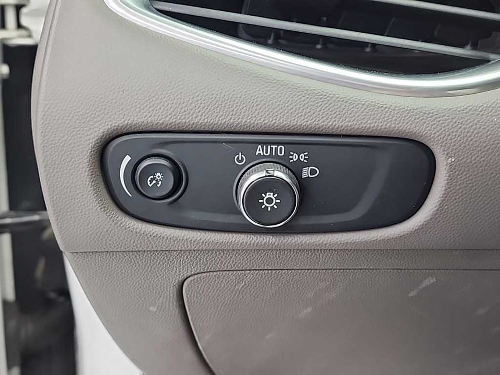 Chevrolet Malibu 2017 Blanco - Importación desde Corea - HF Imports Iquique - Foto 18