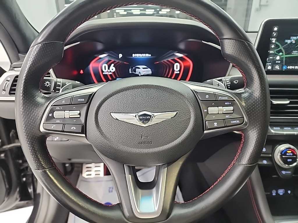 Genesis G70 - Vista 9