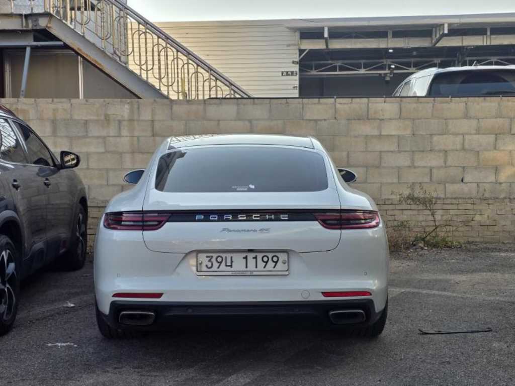 Porsche Panamera - Vista 2