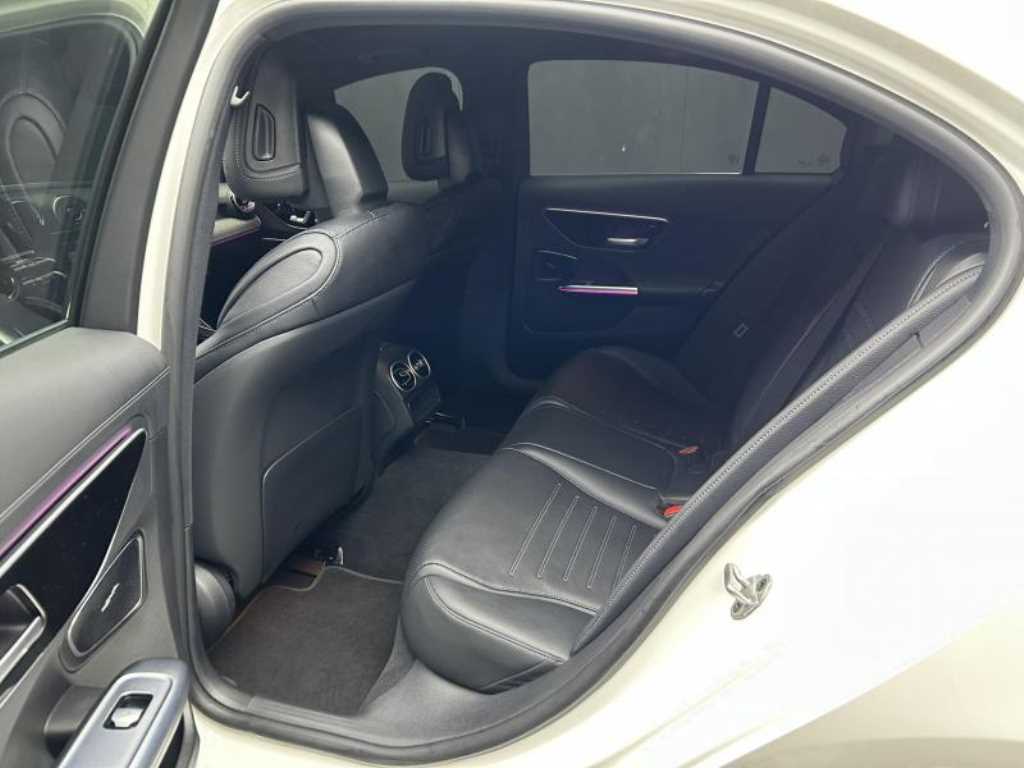 Mercedes Benz C Class - Vista 6