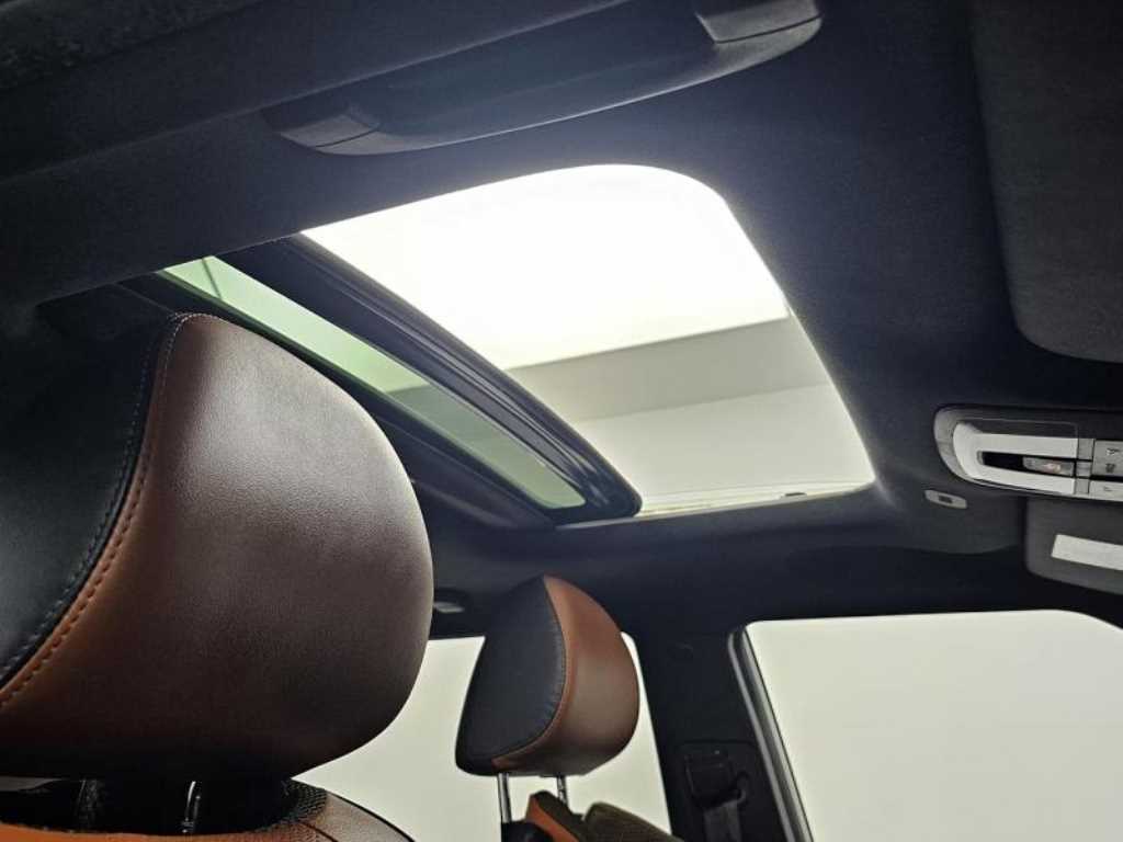 Ssangyong Tivoli - Vista 5