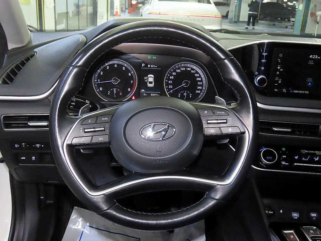 HYUNDAI Sonata - Vista 8