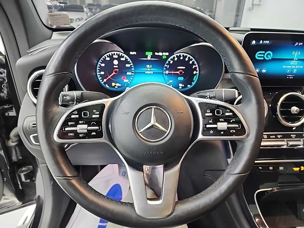 Mercedes Benz GLC Class - Vista 9