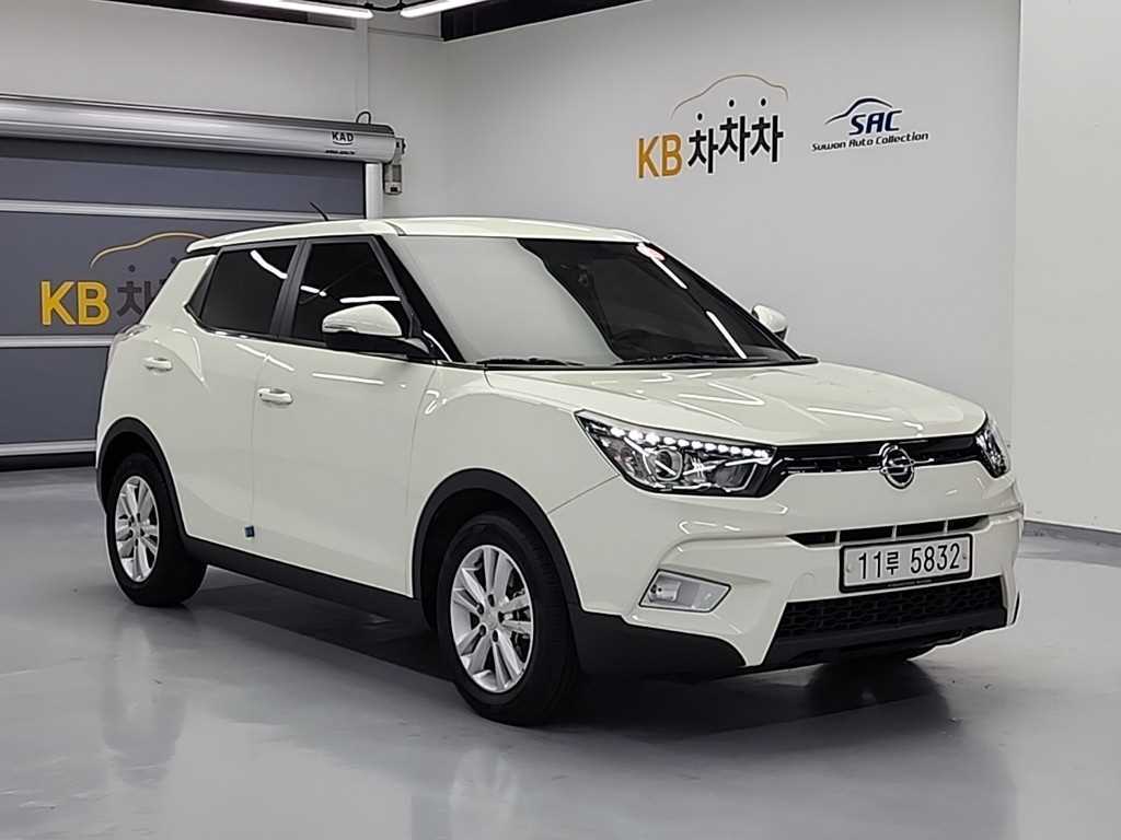 Ssangyong Tivoli - Vista 4